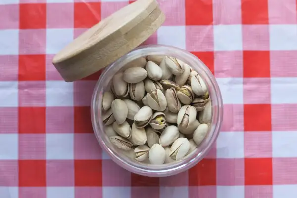 نگهداری پسته تر در یخچال
